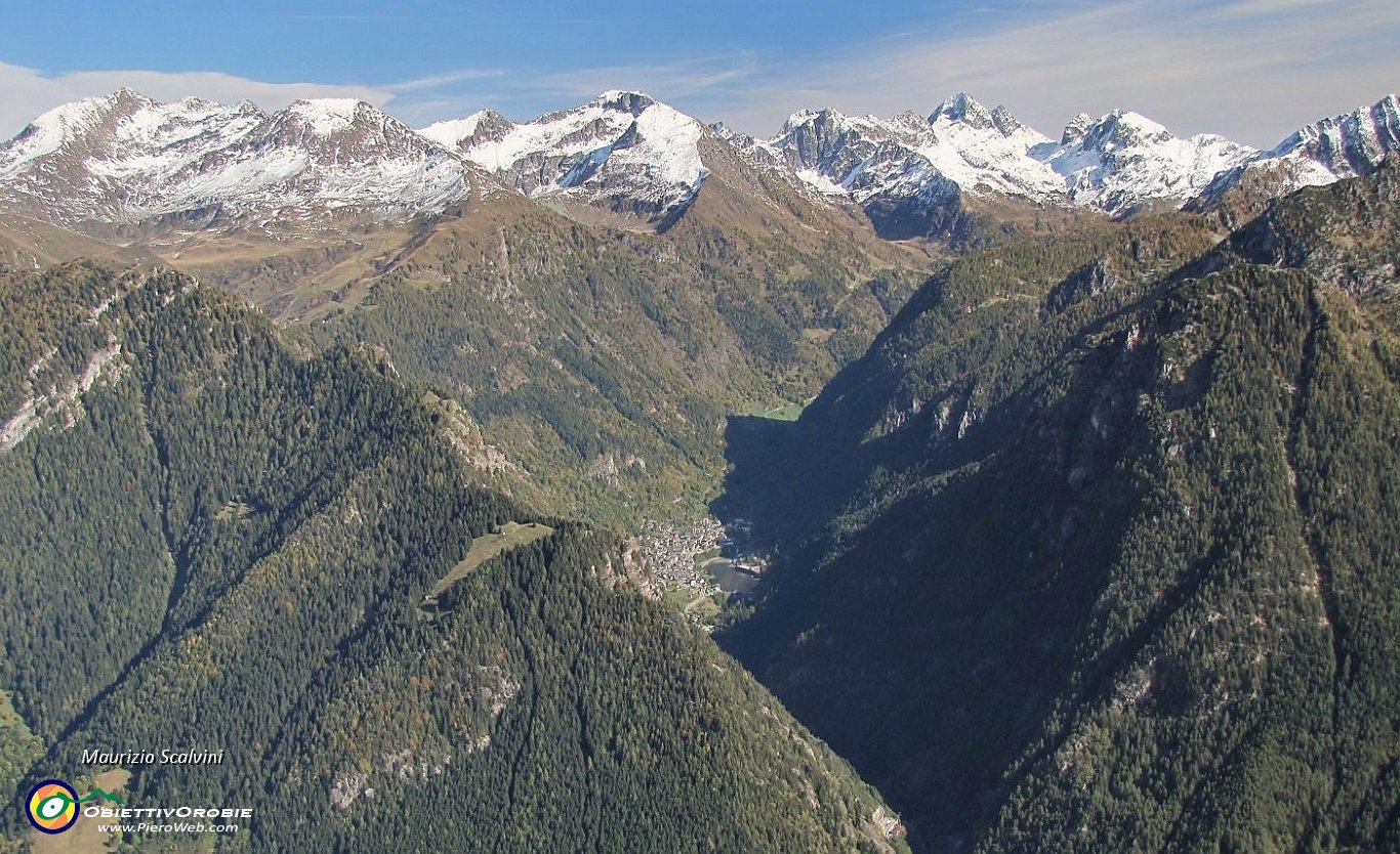 40 Panorama su Carona e le sue montagne....JPG